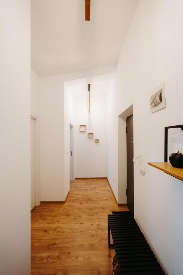 Modern Loft One Leilighet Suceava Eksteriør bilde